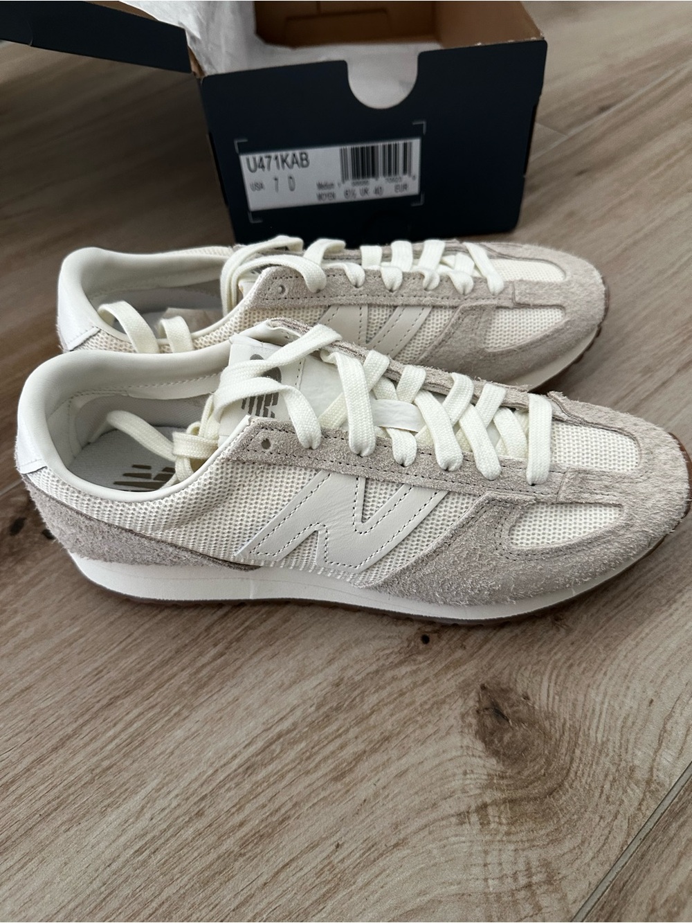 New Balance 471 Athletic Tennis Shoes, size 7 (Run big) - Picture 1 of 7